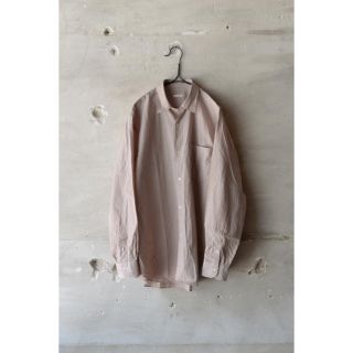 コモリ(COMOLI)の【人気】comoli 18ss ピンクストライプ シャツ(シャツ)