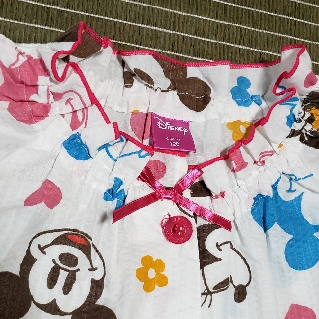 Disney(ディズニー)のパジャマ　Disney　１２０　女の子 キッズ/ベビー/マタニティのキッズ服女の子用(90cm~)(パジャマ)の商品写真