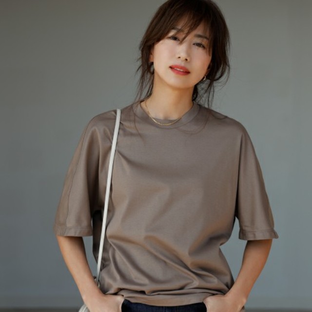 新品 FORME Tシャツ ブラウン 東原亜希