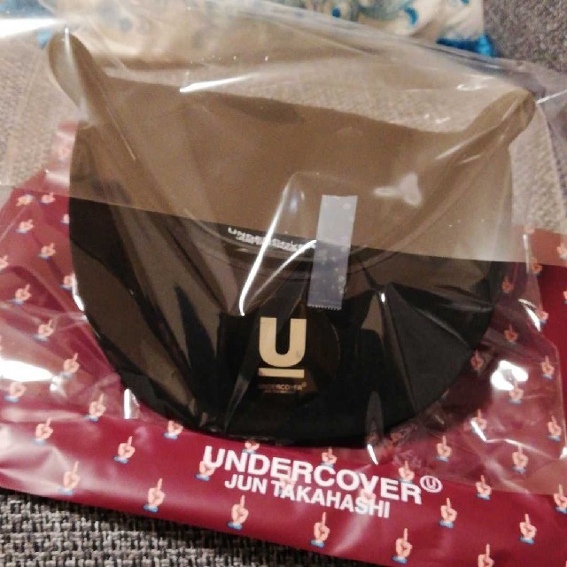 UNDERCOVER(アンダーカバー)の★新品★アンダーカバー　ニューエラキャップ　ブラック　ロゴ
 メンズの帽子(キャップ)の商品写真