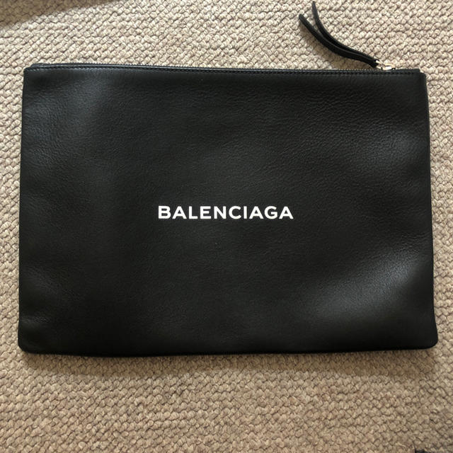 Balenciaga クラッチバッグの通販 by みお's shop｜バレンシアガならラクマ - BALENCIAGA 新品格安