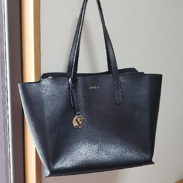 【美品】FURLA フルラ サリーLブラック トートバッグ サフィアーノレザー