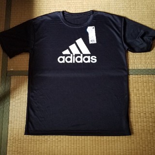 アディダス(adidas)のadidas　Tシャツ(Tシャツ/カットソー(半袖/袖なし))