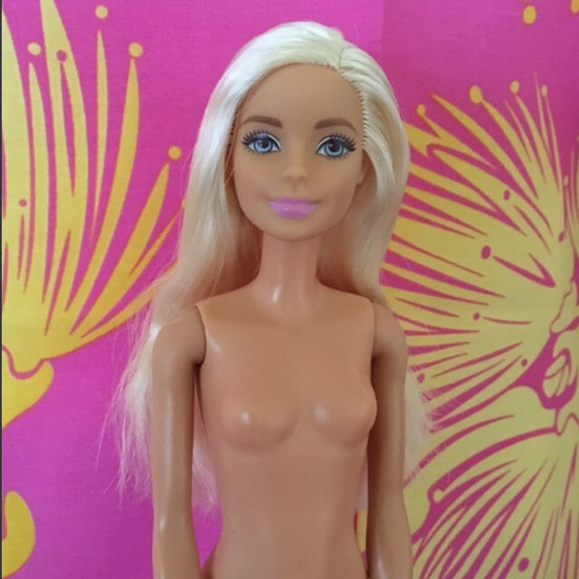 Barbie(バービー)のバービー人形 フラダンス衣装 ウリウリ【No.145】 ハンドメイドのぬいぐるみ/人形(人形)の商品写真