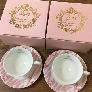 レディー(Rady)のRady♡カップ＆ソーサー2個セット キティちゃん 最終値下げ8/20まで出品(グラス/カップ)