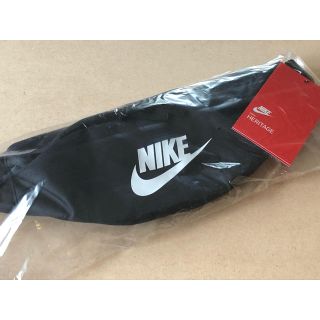 ナイキ(NIKE)のブラック★ NIKE ★ヘリテージ ヒップ パック(ボディーバッグ)