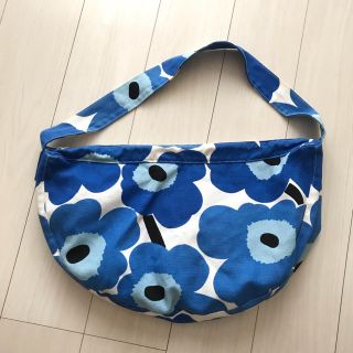 マリメッコ(marimekko)のmarimekko マリメッコ ウニッコ柄 ショルダーバッグ 青(ショルダーバッグ)