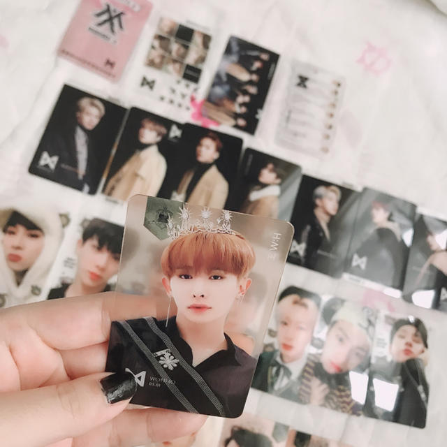 MONSTAX トレカ エンタメ/ホビーのタレントグッズ(アイドルグッズ)の商品写真