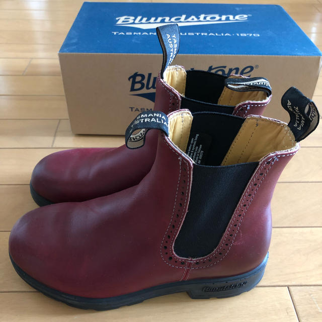 Blundstone(ブランドストーン)のBlundstone サイドゴアブーツ レッド 美品 レディースの靴/シューズ(ブーツ)の商品写真