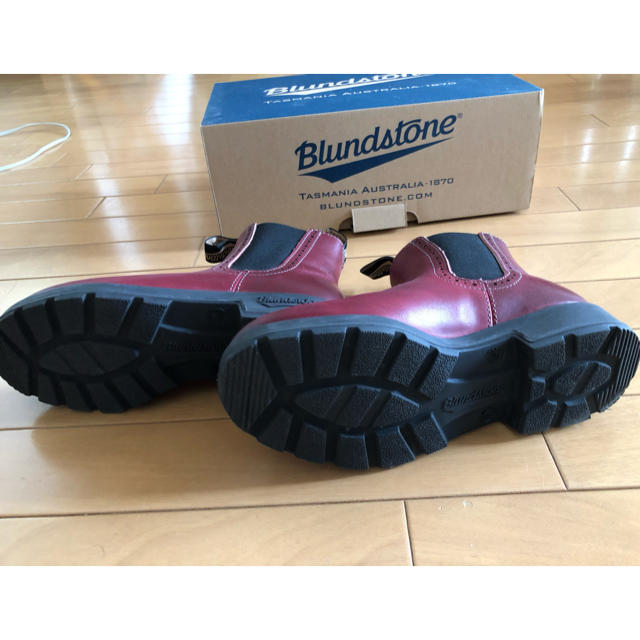 Blundstone(ブランドストーン)のBlundstone サイドゴアブーツ レッド 美品 レディースの靴/シューズ(ブーツ)の商品写真