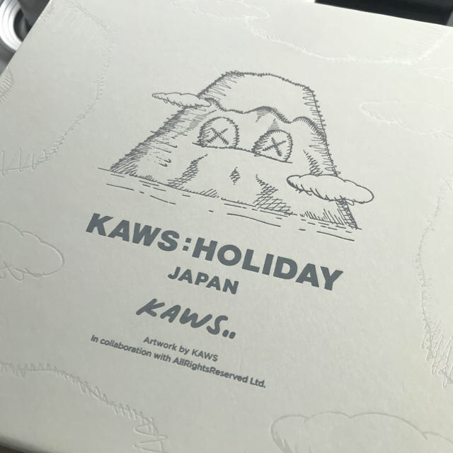 MEDICOM TOY(メディコムトイ)のKAWS HOLIDAY JAPAN カウズ ぬいぐるみ 限定 エンタメ/ホビーのおもちゃ/ぬいぐるみ(ぬいぐるみ)の商品写真