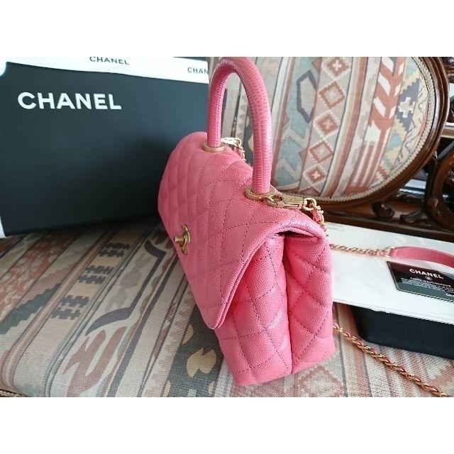 CHANEL(シャネル)の★シャネル　2019Ａ　新色　完売ココハンドルXS 　ローズピンク♪　新品 レディースのバッグ(ショルダーバッグ)の商品写真