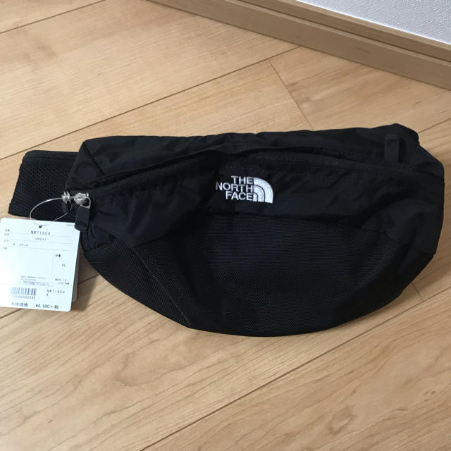 THE NORTH FACE(ザノースフェイス)のノースフェイス スウィープ ブラック メンズのバッグ(ウエストポーチ)の商品写真