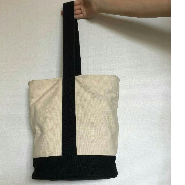 IENA(イエナ)のセレクト　フリル　バケツ型バッグ レディースのバッグ(ショルダーバッグ)の商品写真