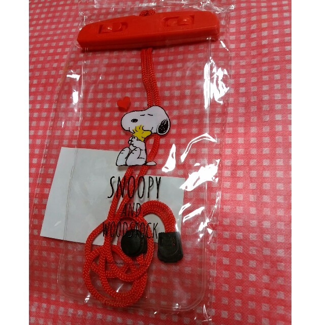 SNOOPY(スヌーピー)のSNOOPY☆スマホ防水ホルダー☆ スマホ/家電/カメラのスマホアクセサリー(モバイルケース/カバー)の商品写真