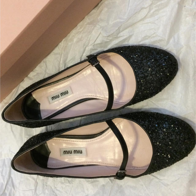 本物の - miumiu miumiu 37 パンプス グリッター バレエシューズ 人気の新製品 シューズ バレリーナ グリッター miumiu フラットシューズ/バレエシューズ