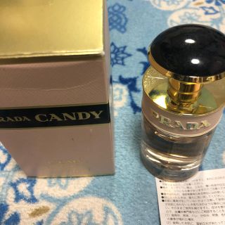 プラダ(PRADA)のPRADA CANDYオーデトワレ 30ml(香水(女性用))