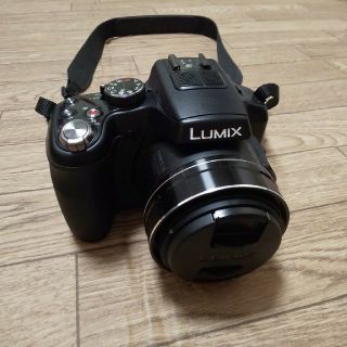 パナソニック(Panasonic)のPanasonic LUMIX FZ200(コンパクトデジタルカメラ)