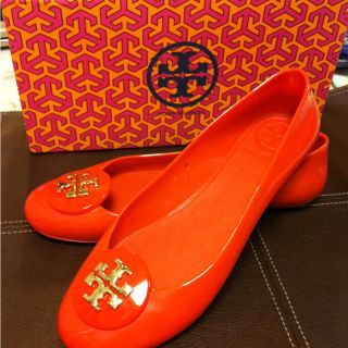 Tory Burch(ハイヒール/パンプス ・ オレンジ/橙色系)のフリマ Tory Burch(ハイヒール/パンプス ・ オレンジ/橙色系)のフリマ