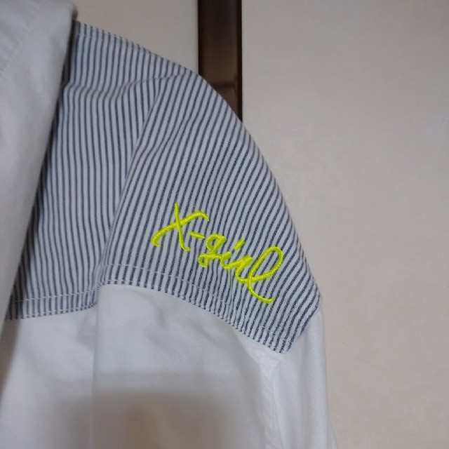 X-girl(エックスガール)のエックスガール フードシャツ レディースのトップス(シャツ/ブラウス(長袖/七分))の商品写真