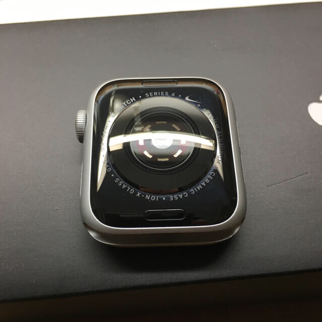 Apple アップルウォッチ series4 ナイキモデルの通販 by KRYM's shop｜アップルウォッチならラクマ Watch - Apple Watch 即納高評価