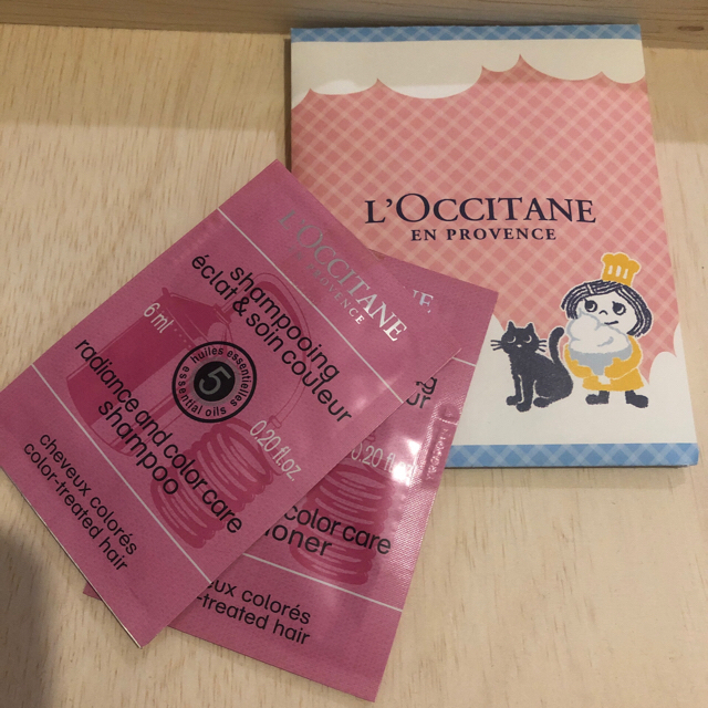 L'OCCITANE(ロクシタン)のL'OCCITANE バスシュガーキューブ6個とオマケ コスメ/美容のボディケア(入浴剤/バスソルト)の商品写真