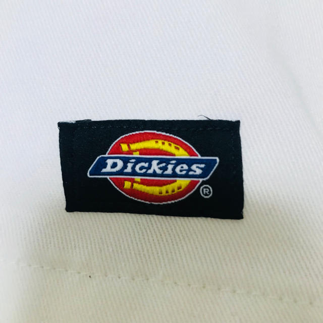 Dickies(ディッキーズ)のdickies ハーフパンツ 白 レディースのパンツ(ハーフパンツ)の商品写真
