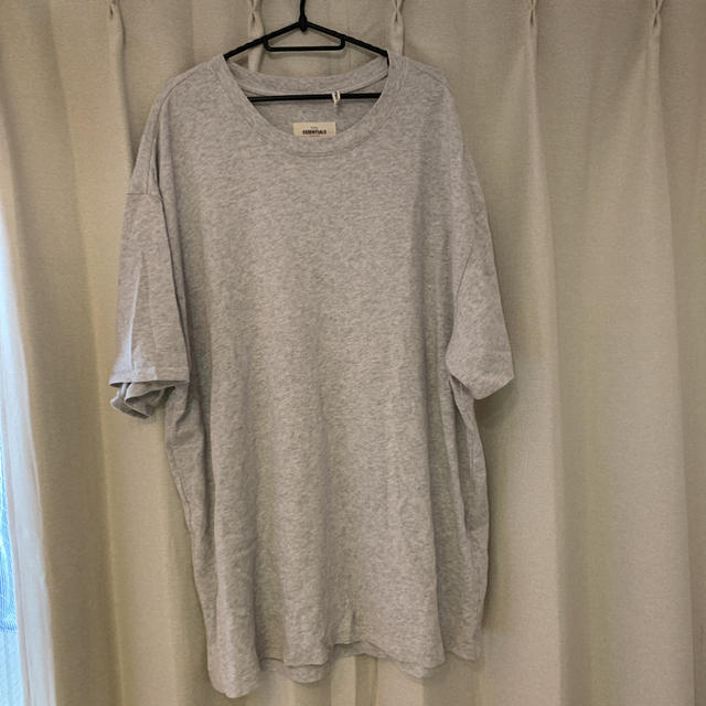 FEAR OF GOD(フィアオブゴッド)のESSENTIALS fear of god supreme Lサイズ グレー メンズのトップス(Tシャツ/カットソー(半袖/袖なし))の商品写真