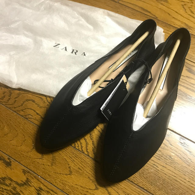 ZARA フラットシューズ