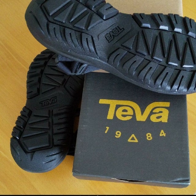 Teva(テバ)の値下げ！Teva ハリケーンXLT2 サンダル ブラック 24cm レディースの靴/シューズ(サンダル)の商品写真