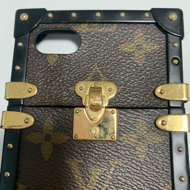 LOUIS VUITTON(ルイヴィトン)のルイ・ヴィトン アイトランク スマホ/家電/カメラのスマホアクセサリー(iPhoneケース)の商品写真