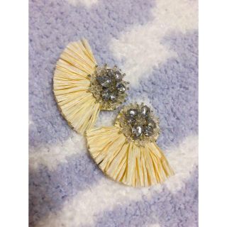 エイチアンドエム(H&M)のビジューフリンジピアス(ピアス)