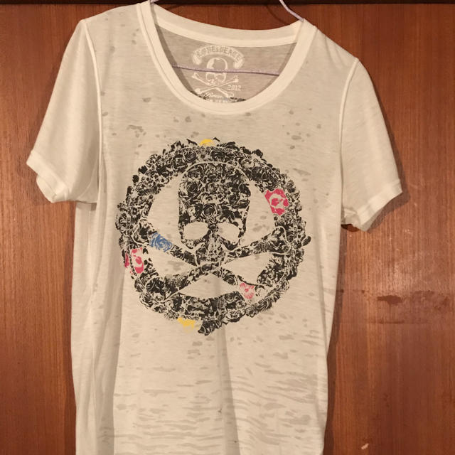 Roen(ロエン)のhyde着用 roenフラワースカルダメージTシャツ メンズのトップス(Tシャツ/カットソー(半袖/袖なし))の商品写真