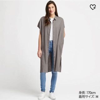 ユニクロ(UNIQLO)のユニクロ UNIQLO リネンブレンドロングシャツ 半袖 グレー M(シャツ/ブラウス(半袖/袖なし))