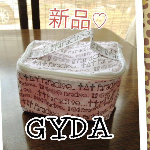 GYDA(ジェイダ)の新品♡ポーチ レディースのファッション小物(ポーチ)の商品写真