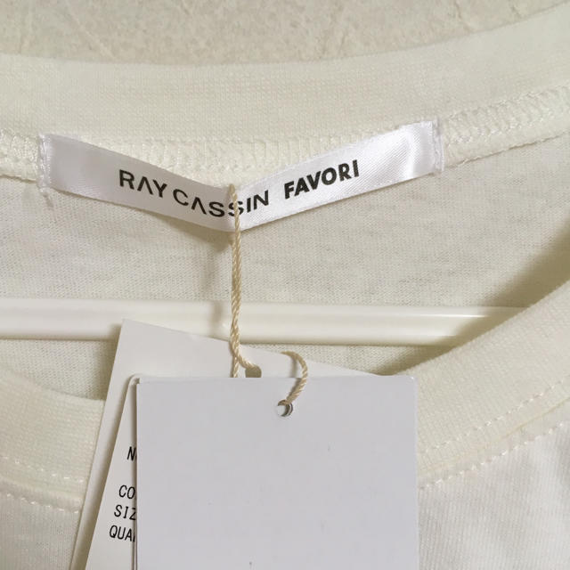 RayCassin(レイカズン)の新品タグ付き レイカズン BIG ロゴ Tシャツ レディースのトップス(Tシャツ(半袖/袖なし))の商品写真