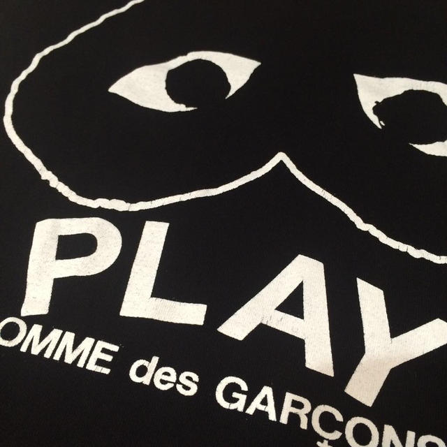 COMME des GARCONS(コムデギャルソン)のplay ギャルソン 黒 Tシャツ レディースのトップス(Tシャツ(半袖/袖なし))の商品写真