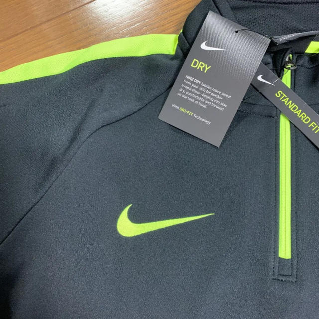 NIKE(ナイキ)のナイキ サッカー トレーニングウエア Sサイズ スポーツ/アウトドアのサッカー/フットサル(ウェア)の商品写真