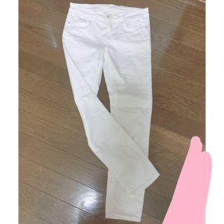 ザラ(ZARA)のホワイトスキニー(スキニーパンツ)