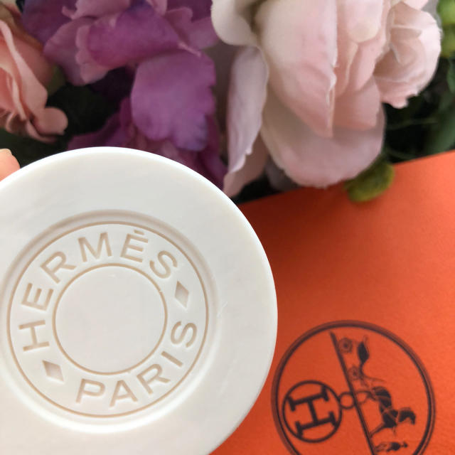 Hermes(エルメス)の新品❤️エルメス石鹸2個 50g CHANEL ブルガリ フェンディフォクシー  コスメ/美容のボディケア(ボディソープ/石鹸)の商品写真