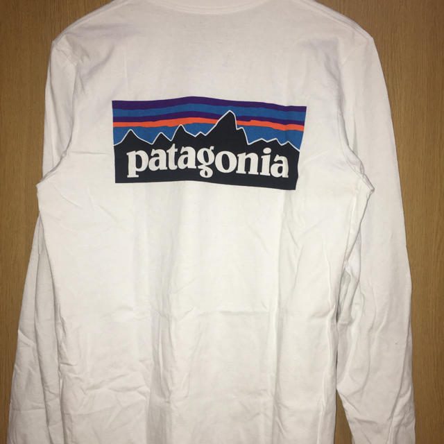 patagonia(パタゴニア)のPatagonia ロンT M 新品タグ付 メンズのトップス(Tシャツ/カットソー(七分/長袖))の商品写真