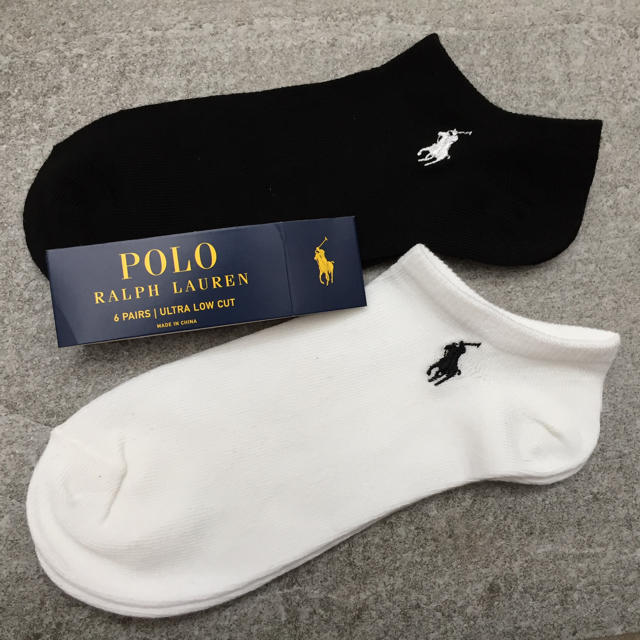 POLO RALPH LAUREN(ポロラルフローレン)の新品 女性用 ラルフローレン くるぶしソックス 2足組 黒 白 レディースのレッグウェア(ソックス)の商品写真