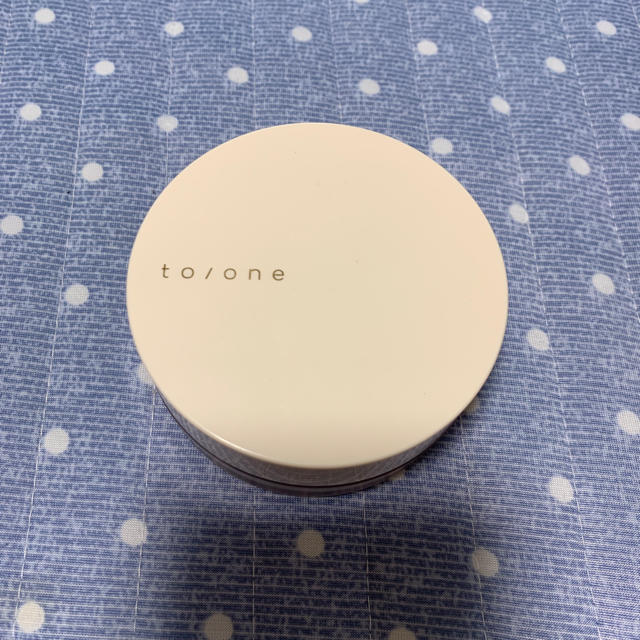 Cosme Kitchen(コスメキッチン)のto/one  トーンデューイモイストルースパウダー コスメ/美容のベースメイク/化粧品(ファンデーション)の商品写真