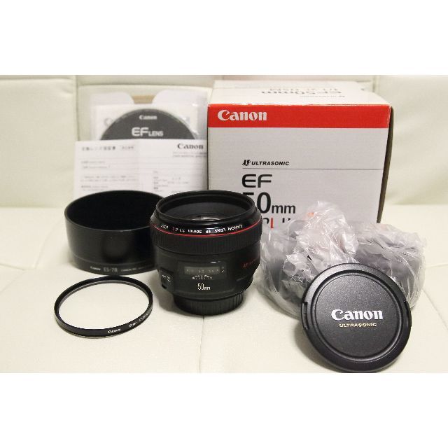 Canon(キヤノン)のコメット様専用【極上品】キヤノンEF50mm f1.2L USM純正フィルター付 スマホ/家電/カメラのカメラ(レンズ(単焦点))の商品写真