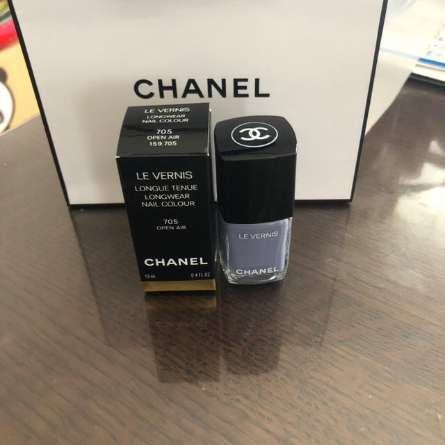 CHANEL(シャネル)のCHANEL限定ネイル705💗美品💗 コスメ/美容のネイル(マニキュア)の商品写真