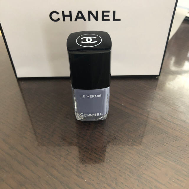 CHANEL(シャネル)のCHANEL限定ネイル705💗美品💗 コスメ/美容のネイル(マニキュア)の商品写真