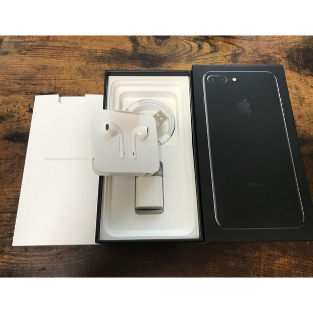 iPhone(アイフォーン)の希少ジェットブラック早い者勝ち！美品SIMフリーiPhone7Plus256GB スマホ/家電/カメラのスマートフォン/携帯電話(スマートフォン本体)の商品写真