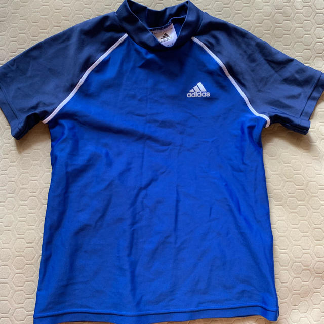 adidas(アディダス)のadidas ラッシュガード キッズ/ベビー/マタニティのキッズ服男の子用(90cm~)(水着)の商品写真