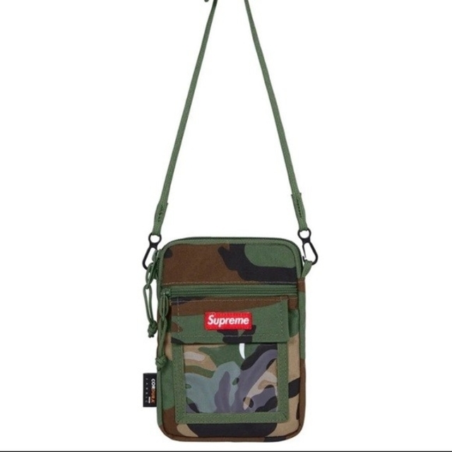 Supreme(シュプリーム)の2019ss Supreme Utility Pouch camo 新品未使用 メンズのバッグ(ウエストポーチ)の商品写真