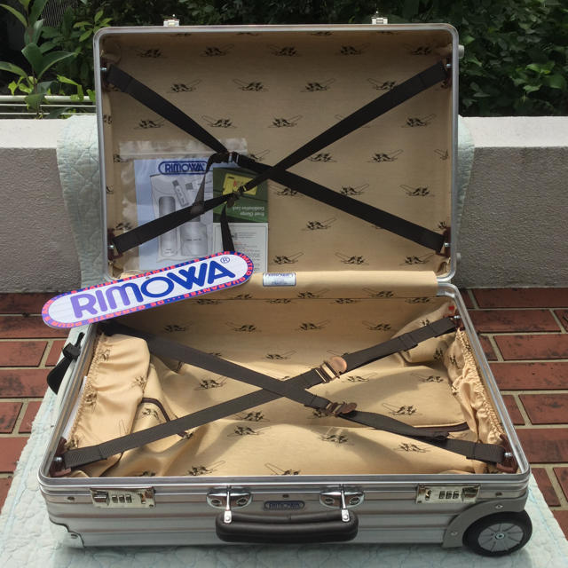 RIMOWA(リモワ)の新品/デッドストック RIMOWA 976.52 クラシックフライト２輪 35ℓ メンズのバッグ(トラベルバッグ/スーツケース)の商品写真